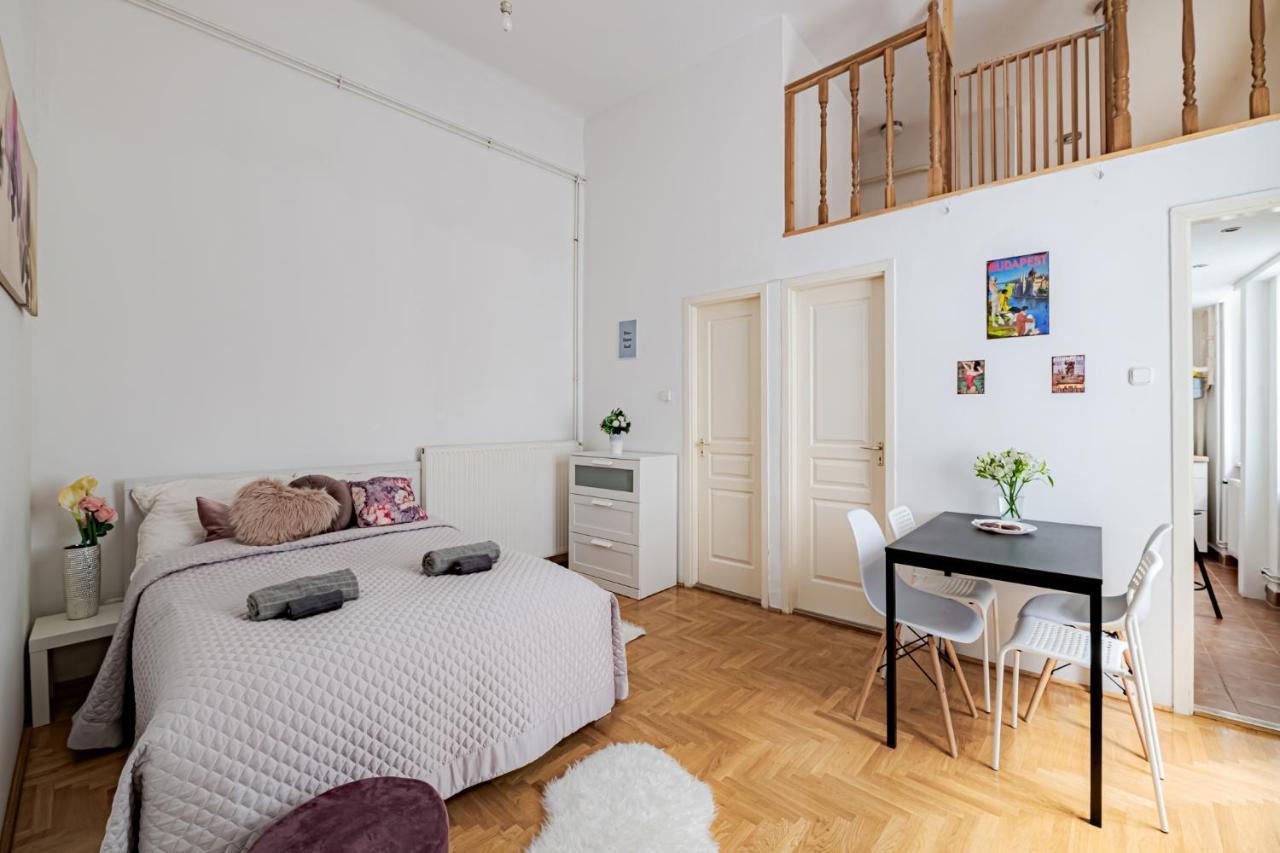 Vintage Home Next To Central Market Hall Budapest Exterior photo