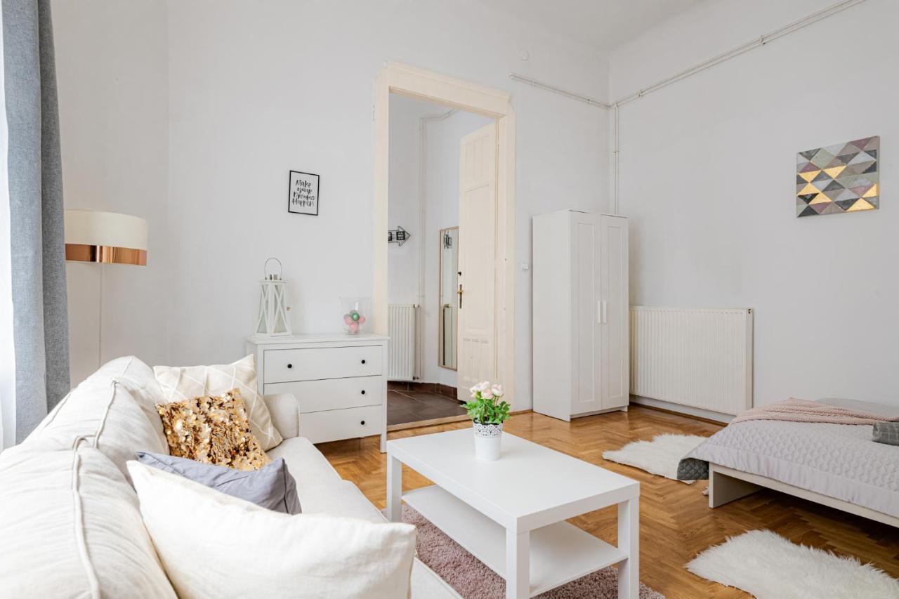 Vintage Home Next To Central Market Hall Budapest Exterior photo